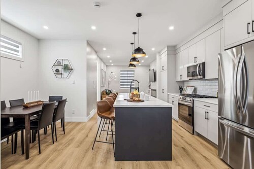 Indoor Fireplace • 3 Kings • Free Parking • Desk