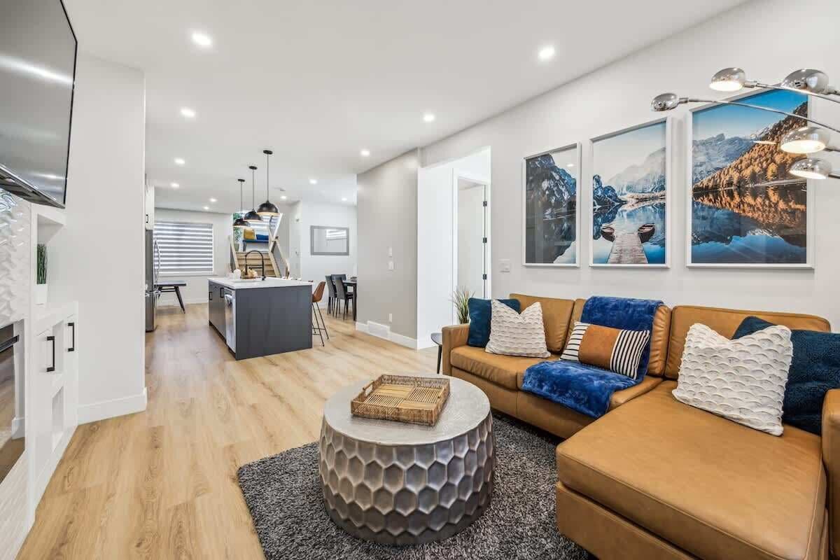 TV, fireplace, offices