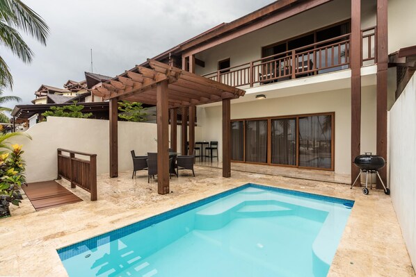 Villa | 3 bedrooms - Villa w Picuzzi and Ocean View at Puerto Bahia M5 (Samaná)