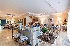 Villa - Villa w Picuzzi and Ocean View at Puerto Bahia M5 (Samaná)