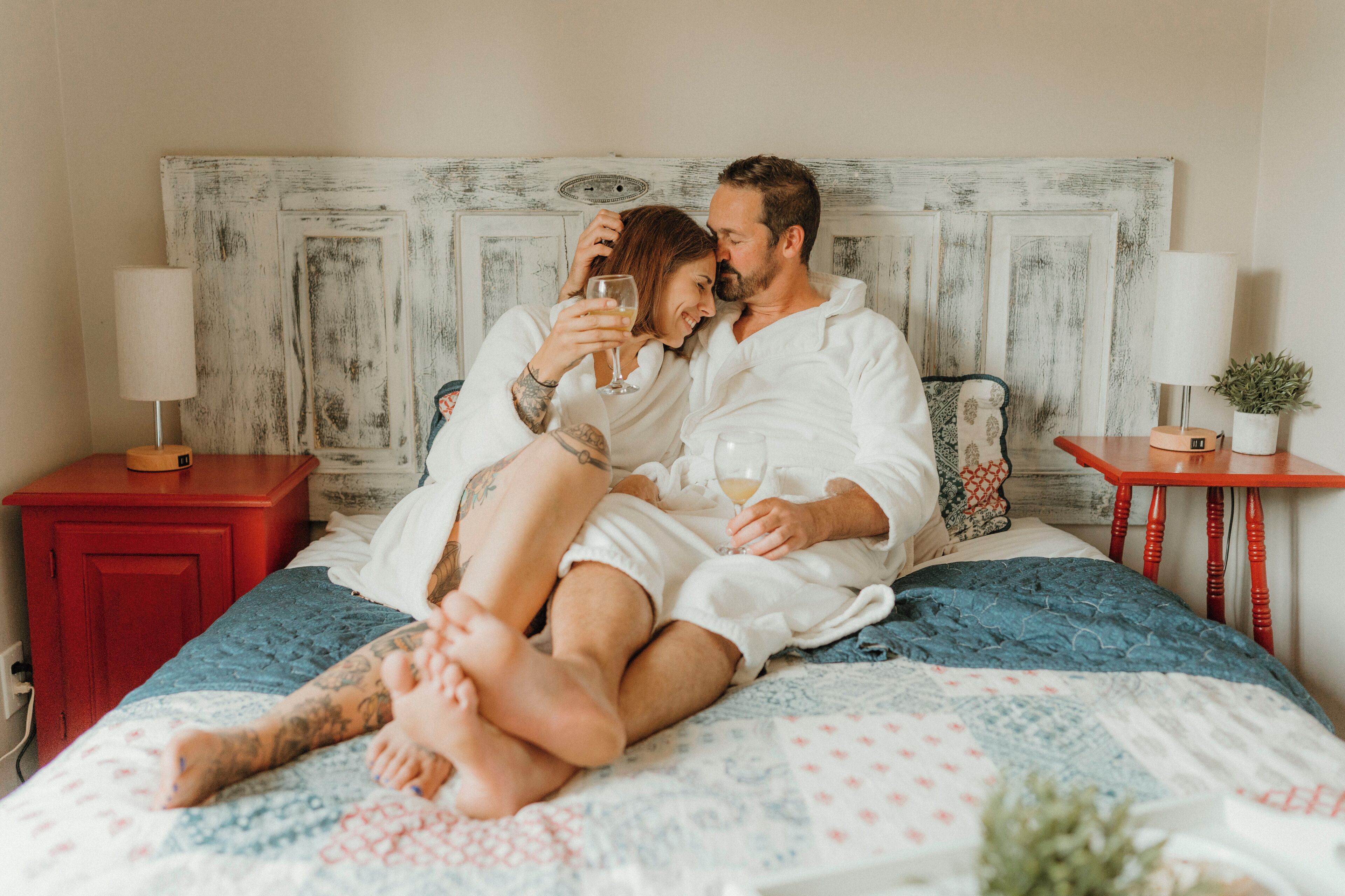 笔记本电脑工作区、免费 WiFi