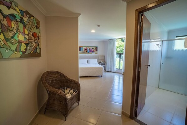 Ferros/tábuas de passar roupa, Wi-Fi de cortesia, roupa de cama