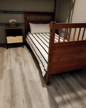 3 室のベッドルーム、アイロン / アイロン台、WiFi、ベッドシーツ