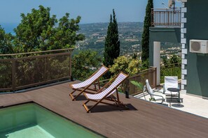 Terrace/patio - Trithea Villa – Peaceful Kefalonia Escape with Pool & Sunset Views (Vlachata)