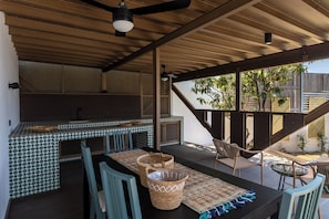 Outdoor dining - Trithea Villa – Peaceful Kefalonia Escape with Pool & Sunset Views (Vlachata)