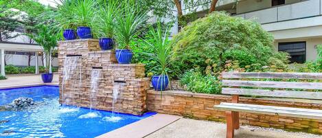 Alberca techada y alberca climatizada