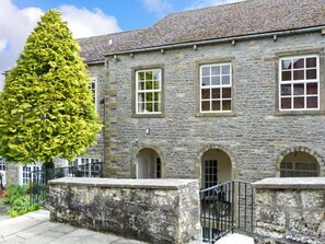 Exterior - 14 Riverside Walk (Skipton)