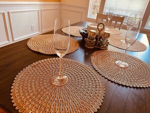 Dining - Vyntra House | Pool Table | 15 Min to Fort Jackson (Columbia)