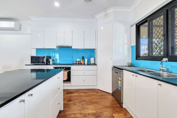 Fridge, microwave, oven, stovetop - Epic Elevated Escape • 5 Bedrooms • Saltwater Pool (Rosebery)