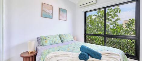 Iron/ironing board, travel crib, free WiFi, bed sheets