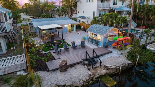 Waterfront Home with Fire Pit, Outdoor Bar, Kayaks, Water Access