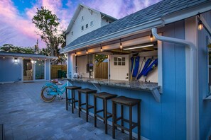 Terrace/patio - Waterfront Home with Fire Pit, Outdoor Bar, Kayaks, Water Access (Naples)
