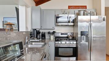 Réfrigérateur, micro-ondes, four, lave-vaisselle