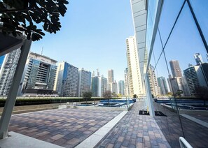 Terrace/patio - Free housekeeping visits during your stay - StayShort - 1 Bed in Business Bay Sleeps 2 with Burj Views! (Business Bay)