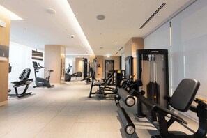Fitness facility - Free housekeeping visits during your stay - Stayshort - 1 Bed in Meydan Sleeps 4 with Pool Views! (Meydan)