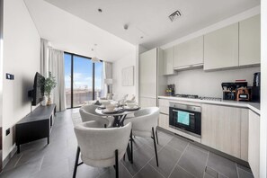 Fridge, microwave, oven, stovetop - Free housekeeping visits during your stay - Stayshort - 1 Bed in Meydan Sleeps 4 with Pool Views! (Meydan)