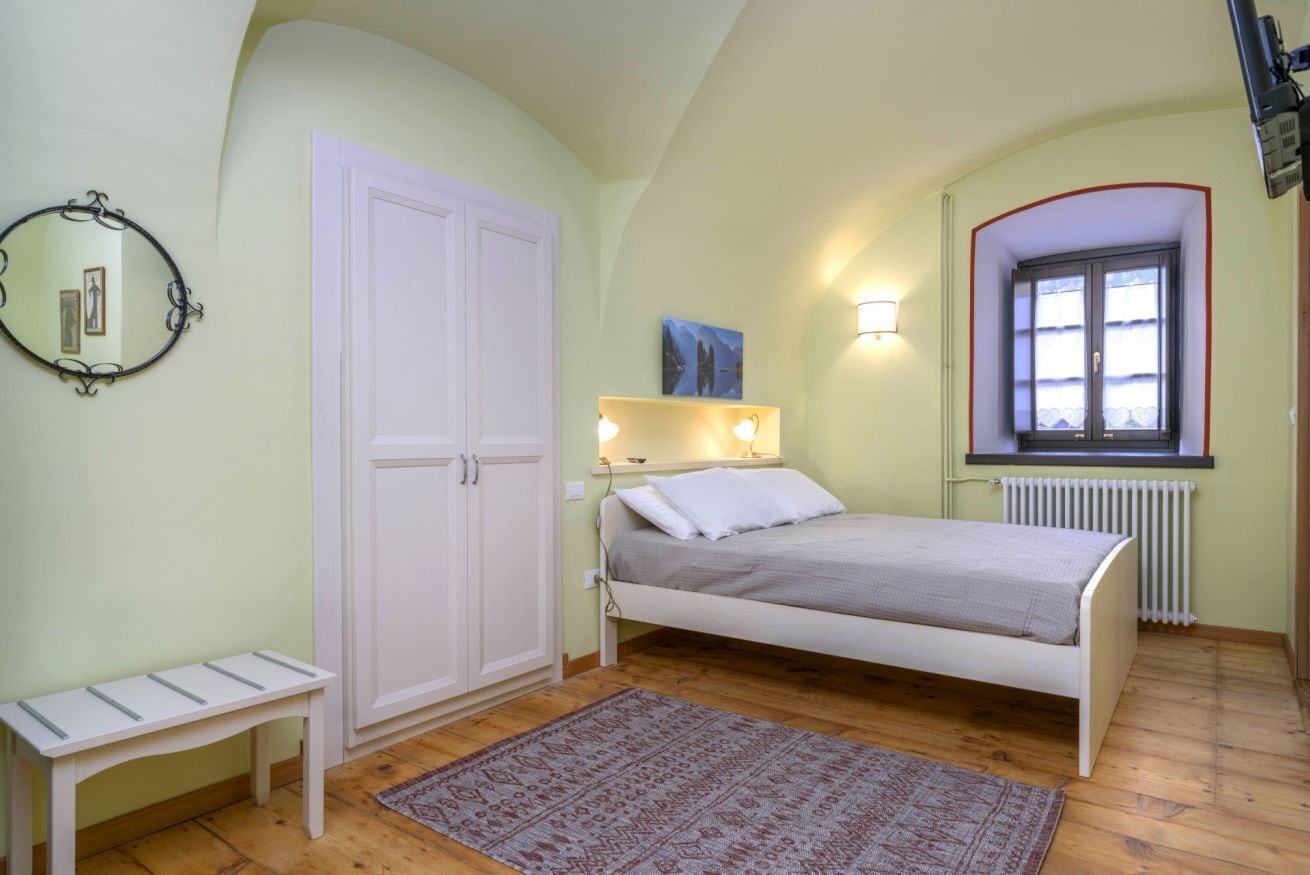 2 bedrooms
