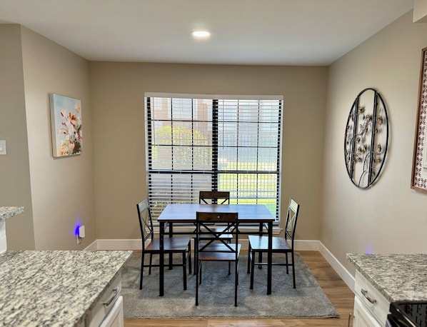 Dining - Beautiful, spacious 2-bedroom lakeside condo with a pool and updated amenities. (Garland)