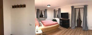 1 bedroom, iron/ironing board, WiFi, bed sheets - Apartment "Haus Florian Sprenzel" with Mountain View, Balcony and Wi-Fi (Garmisch-Partenkirchen)