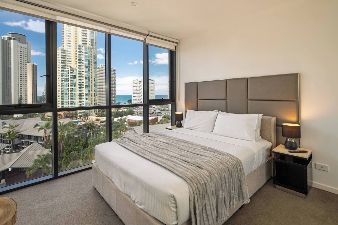 2 bedrooms, travel cot, WiFi, bed sheets