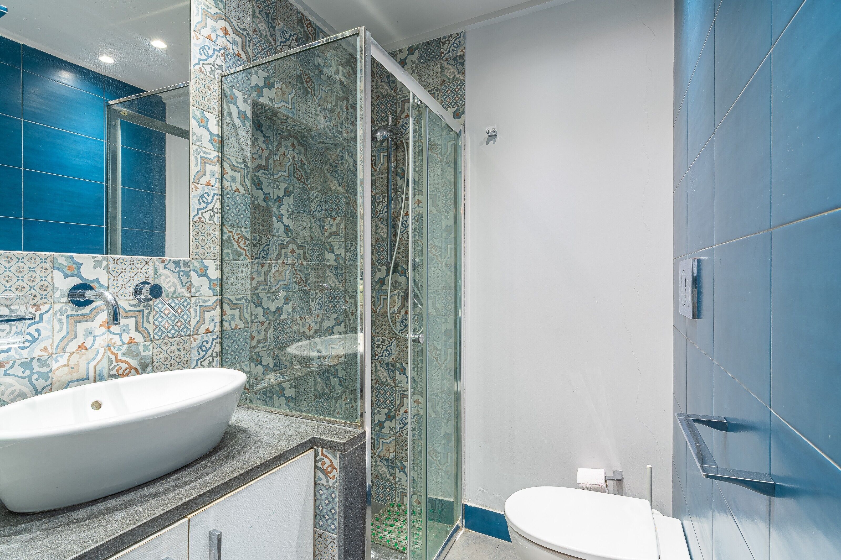 Bruser, hårtørrer, håndklæder