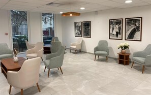 Lobby sitting area - Zenao Appart'hôtels Alfortville (Alfortville)