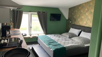 1 bedroom, WiFi, bed sheets