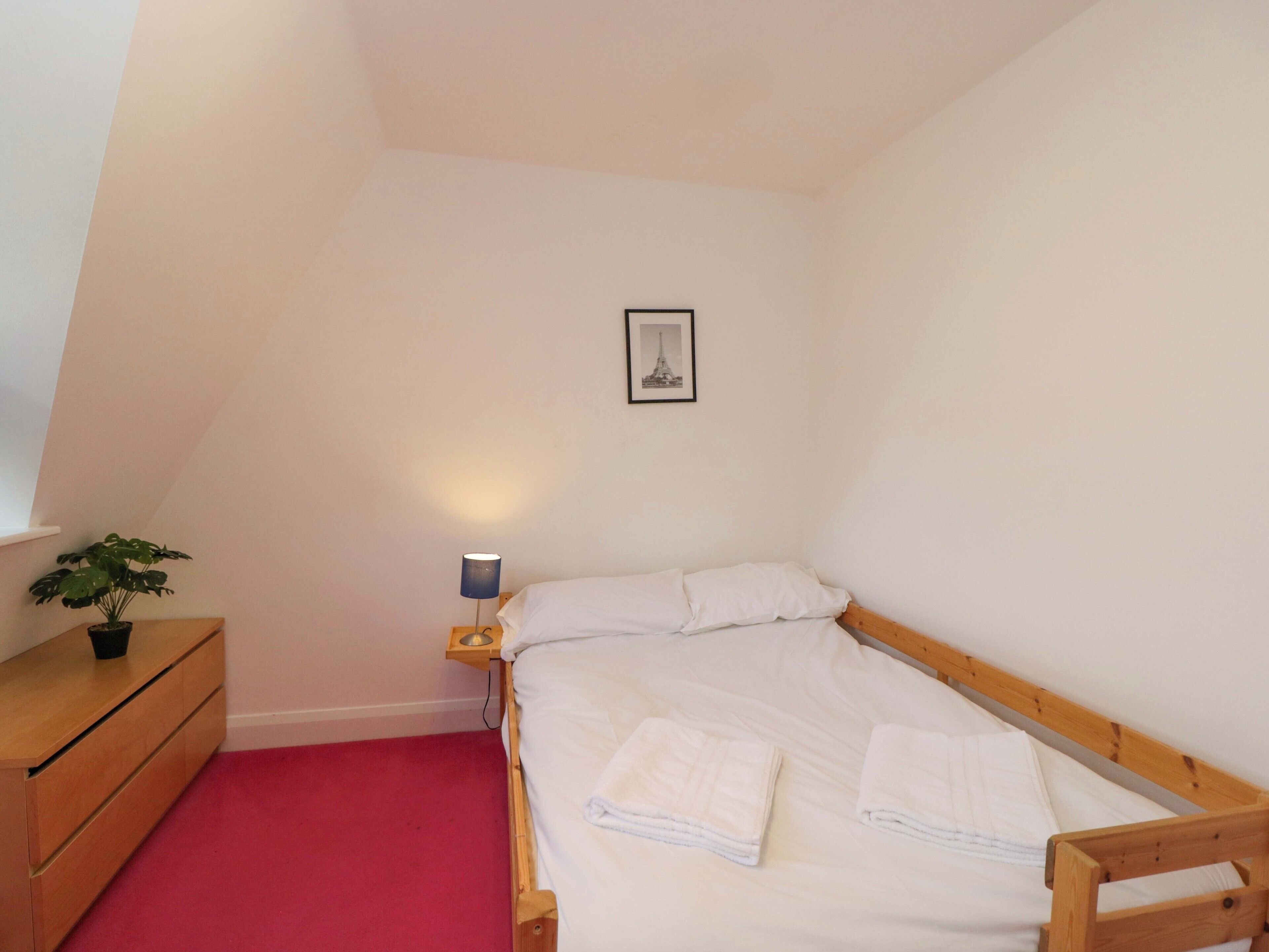 5 室のベッドルーム、客室ごとに異なる装飾、客室ごとに異なるインテリア、WiFi (無料)