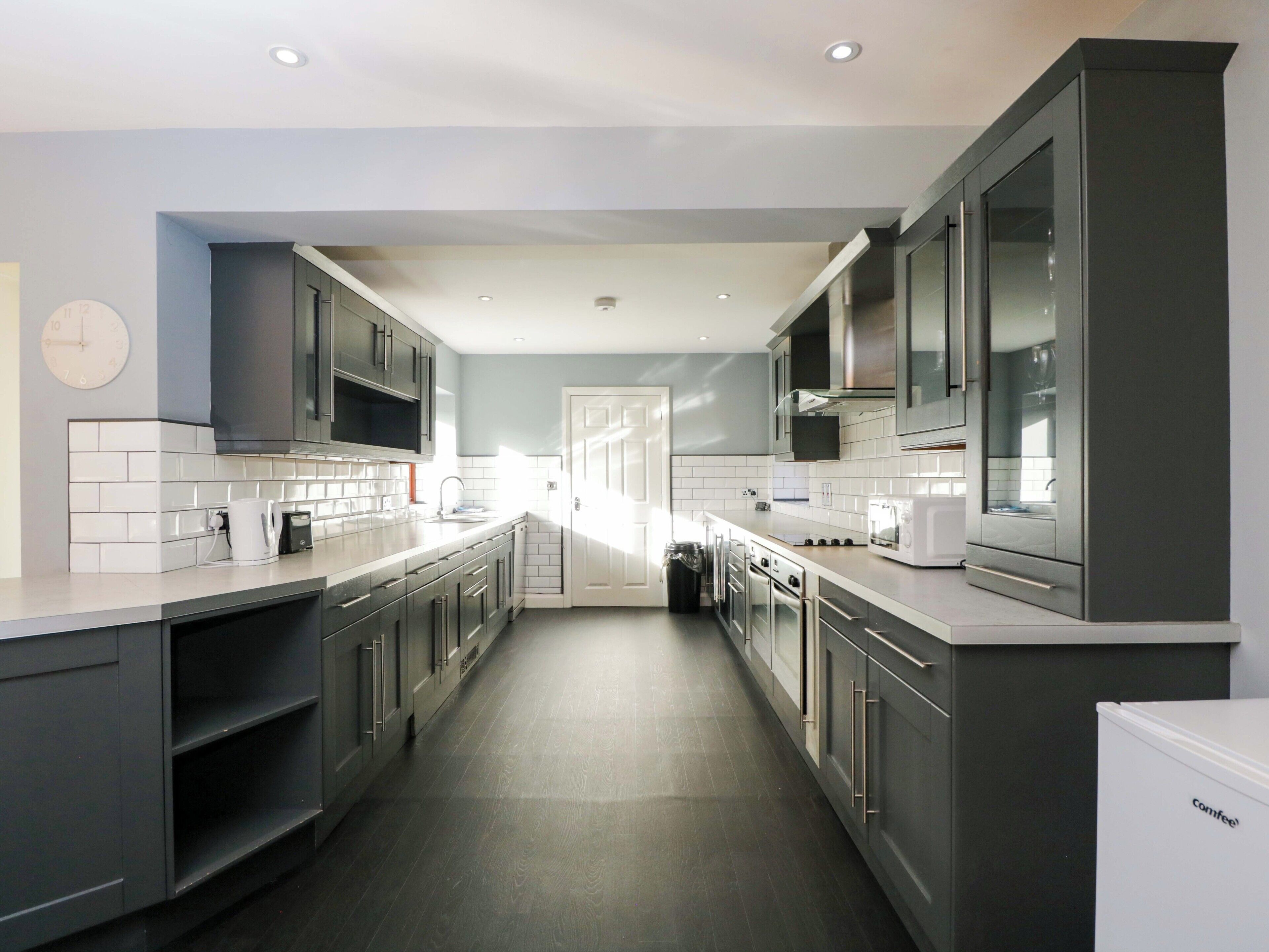 Oppvaskmaskin og kjøkkenutstyr