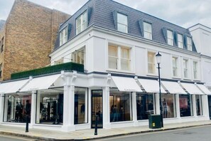 Exterior - Charming South Kensington One-Bedroom Near Harrods & Chelsea (London)