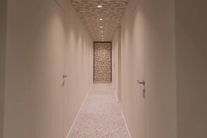 Unclassified image, 5 of 18, button - Vassily Studio Deluxe - Metro M1 - Rembrandt 45 (Milan)
