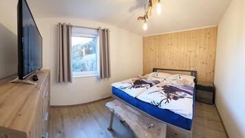 2 habitaciones, tabla de planchar con plancha, wifi y ropa de cama