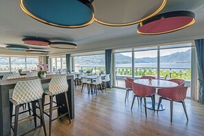 Tägliches inbegriffenes Frühstücksbuffet