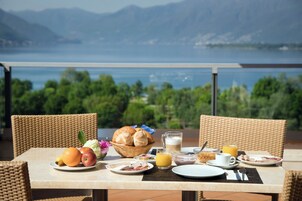 Desayuno buffet incluido todos los días 