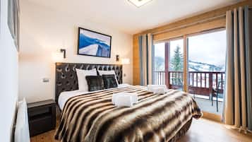 4 slaapkamers, een strijkplank/strijkijzer, wifi, beddengoed