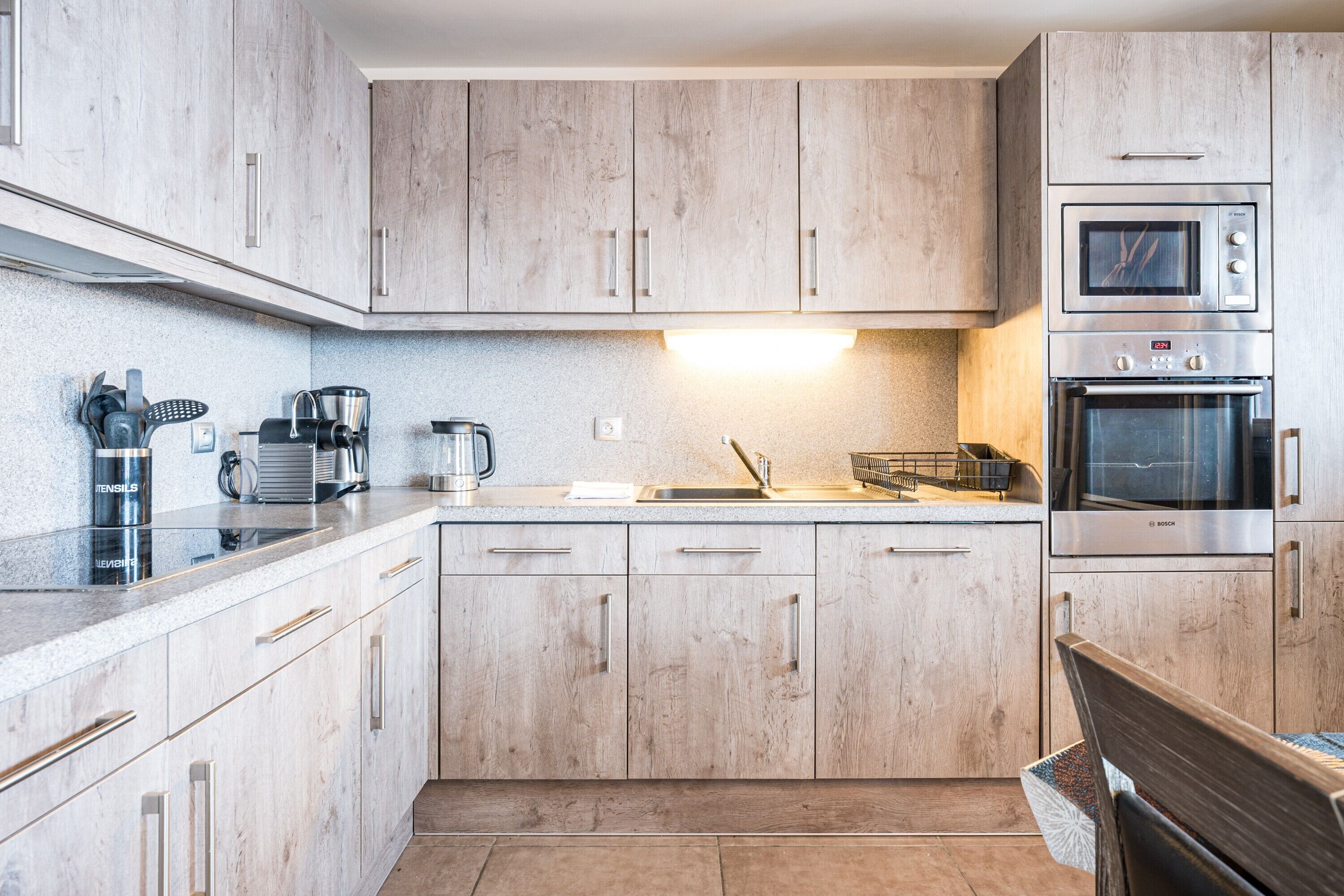 Réfrigérateur, micro-ondes, four, lave-vaisselle