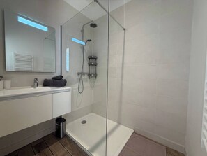 Dusche, Toilettenpapier