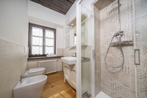 Een douche, een bidet
