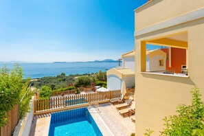 Pool - Villa Sequoia Yellow (Mparmpati)