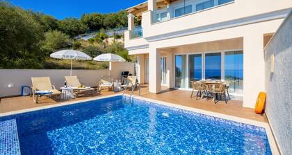 Villa Leo - Two Bedroom Villa, Sleeps 4