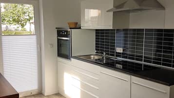 Kühlschrank, Ofen, Herdplatte, Geschirrspüler