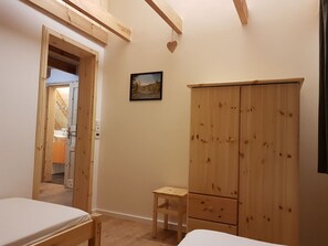 2 makuuhuonetta, Wi-Fi, vuodevaatteet