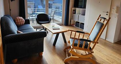 Apartment „Whg A Ferienwohnungen Olsberg Blick“ mit Bergblick, Garten & WLAN