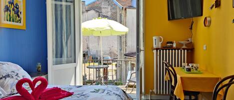 1 bedroom, WiFi, bed sheets