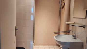 Ducha, secador de pelo, toallas