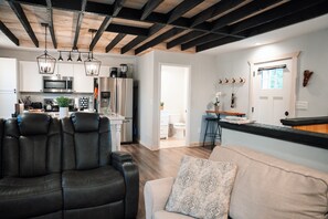 Smart TV - Cozy Carriage House near Clemson - full kitchen, deck, fire pit, grill, and more (Central)