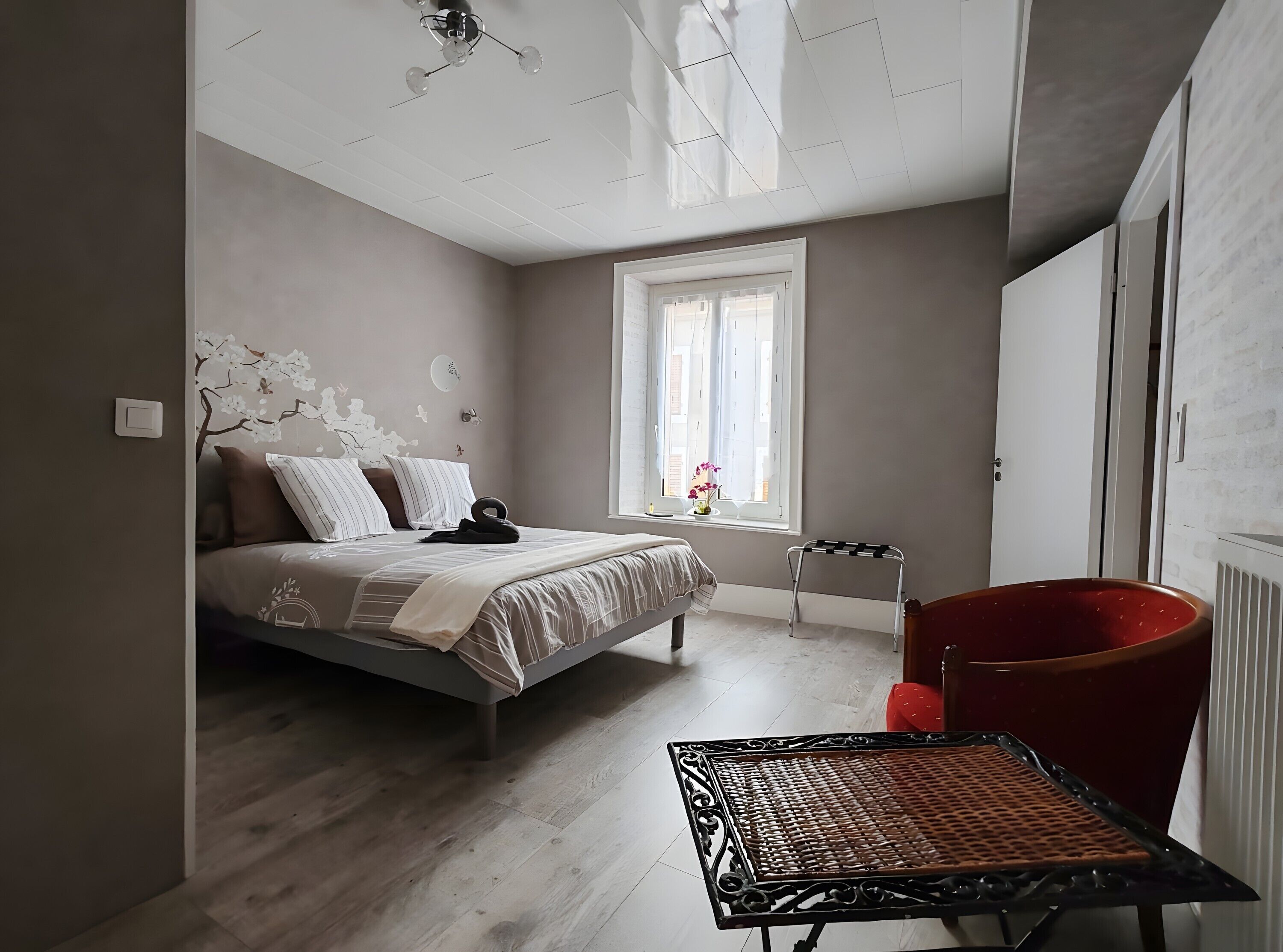 1 chambre, fer et planche à repasser, Wi-Fi, draps fournis