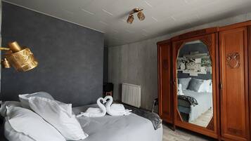 1 sovrum, skrivbord, strykjÀrn/strykbrÀda och wi-fi