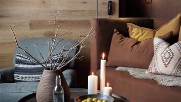 Sauna, boblebad, svensk massage, 2 behandlingsrum, massagebehandlinger