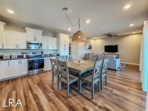 Interior - Blue Crab Bungalow – Stay, Play, Repeat! (Surf City)